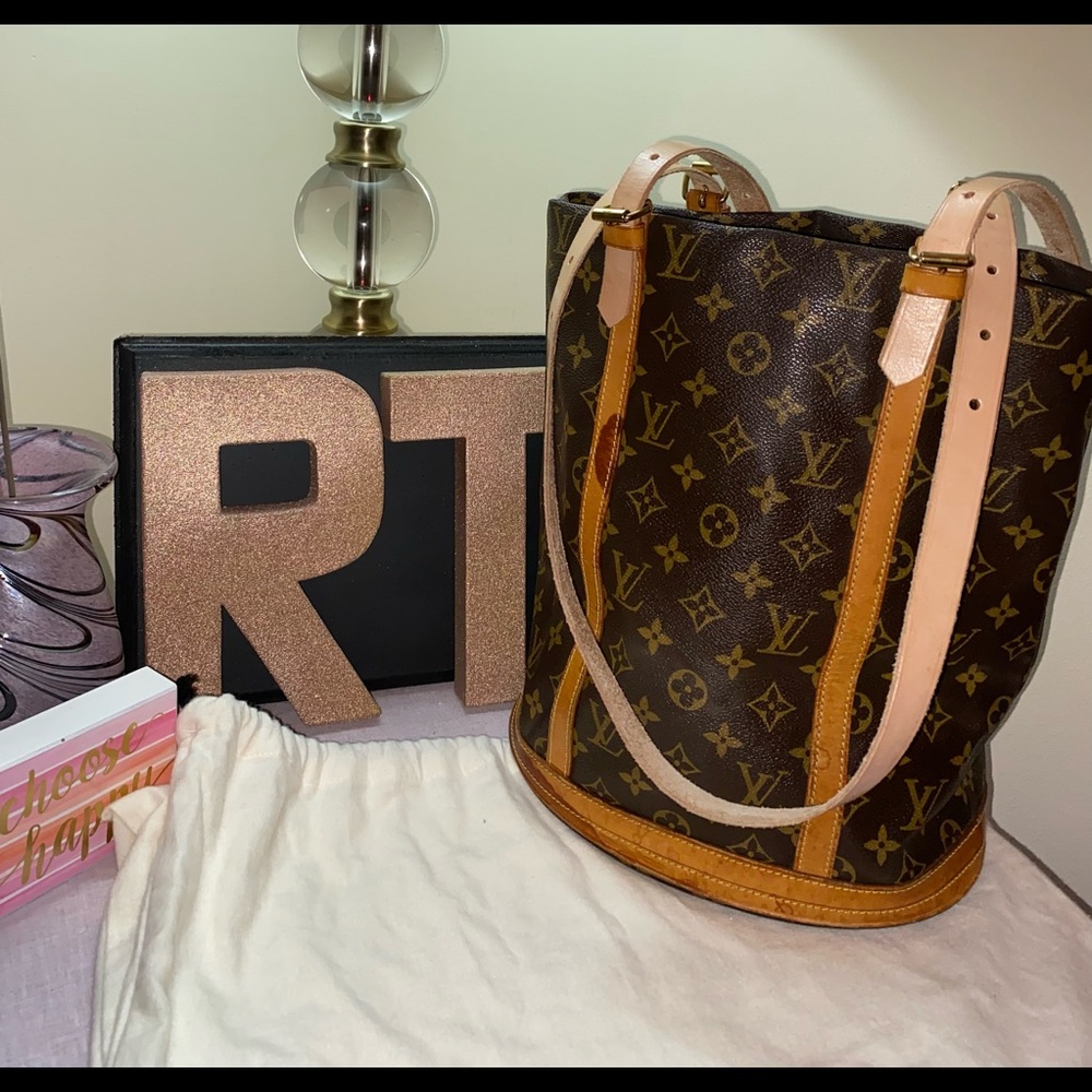 Louis Vuitton Bucket GM